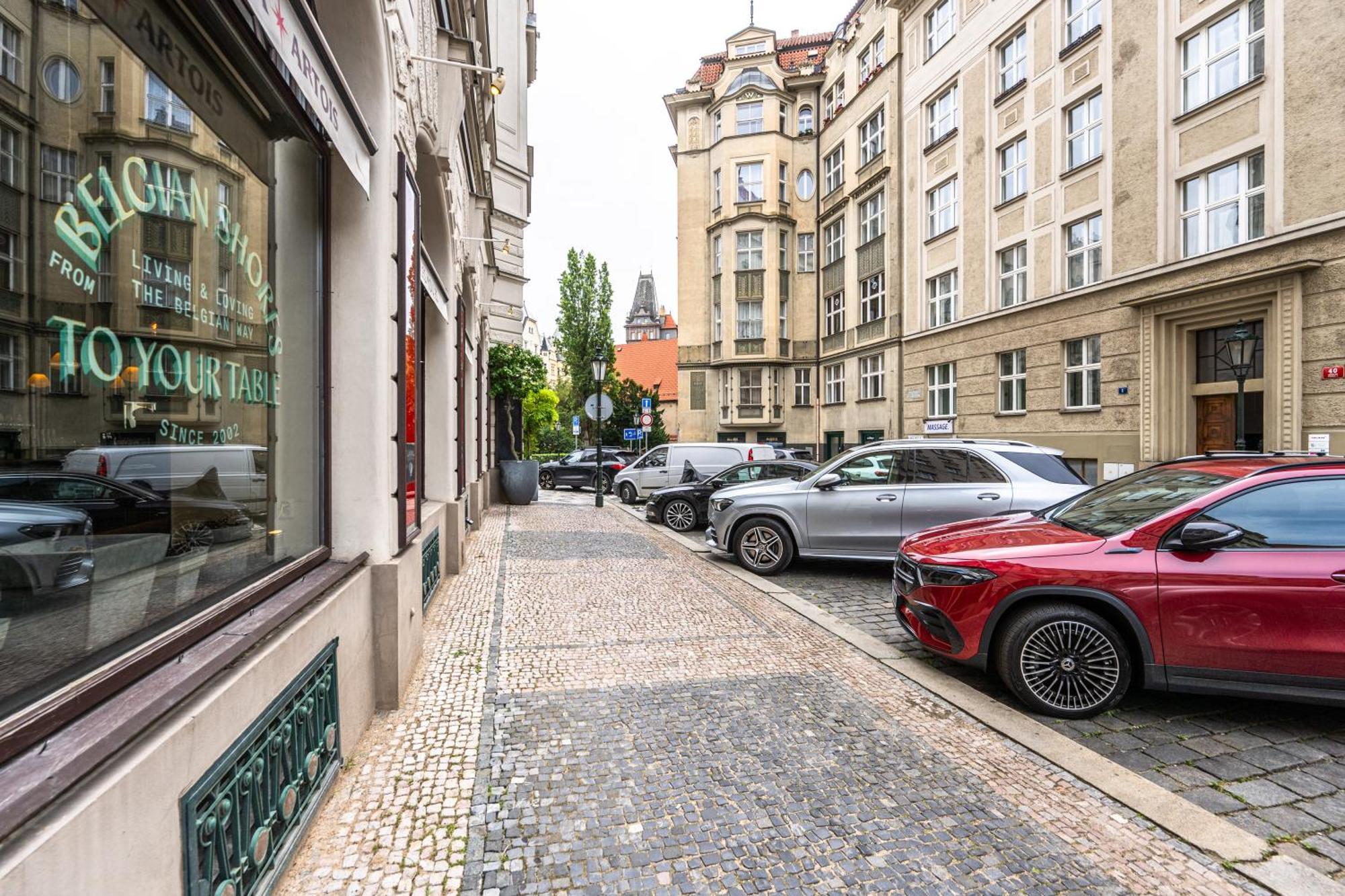 Wishlist Residences - Old Town Square Appartement