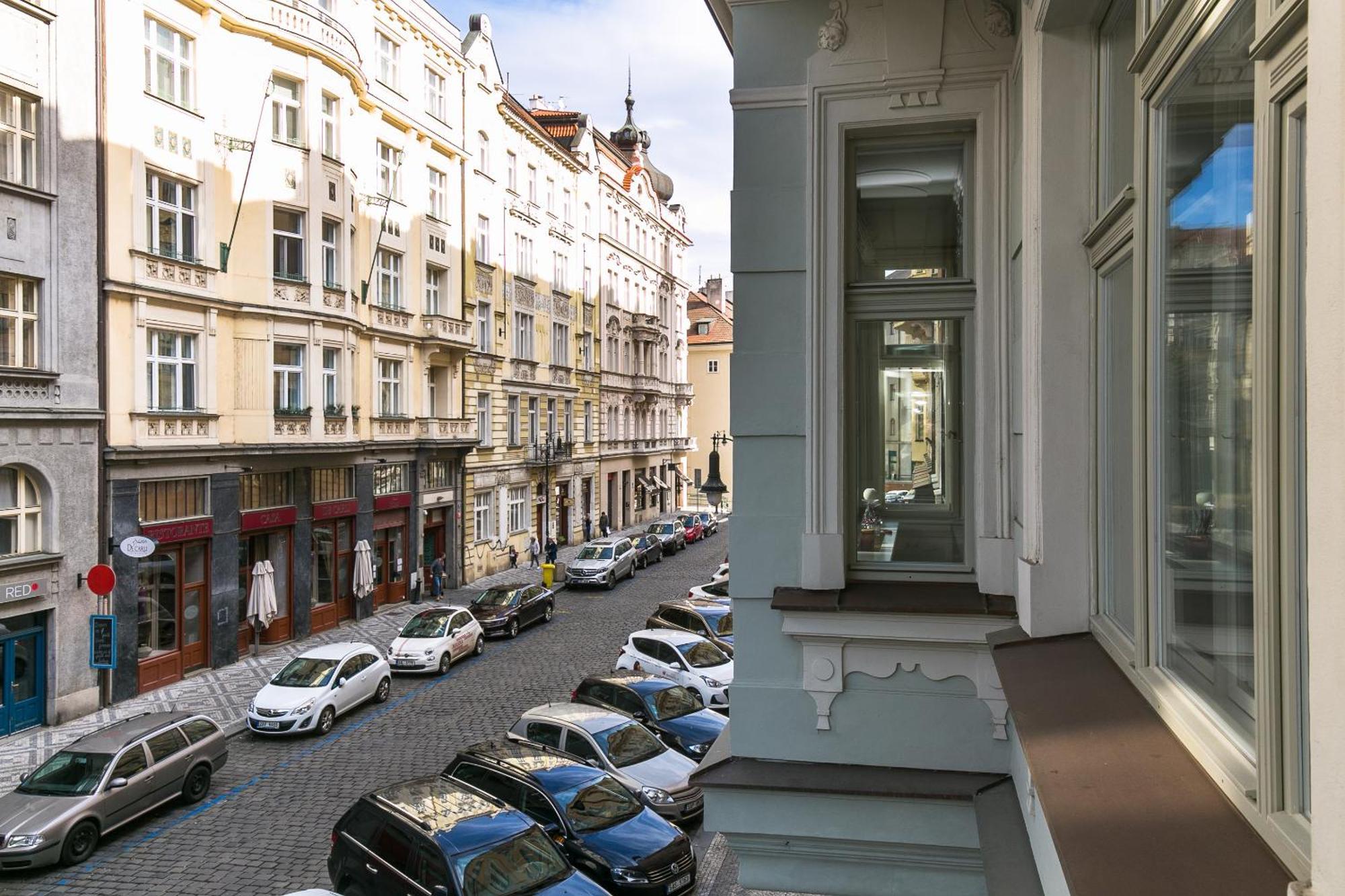 Wishlist Residences - Old Town Square Apartamento *