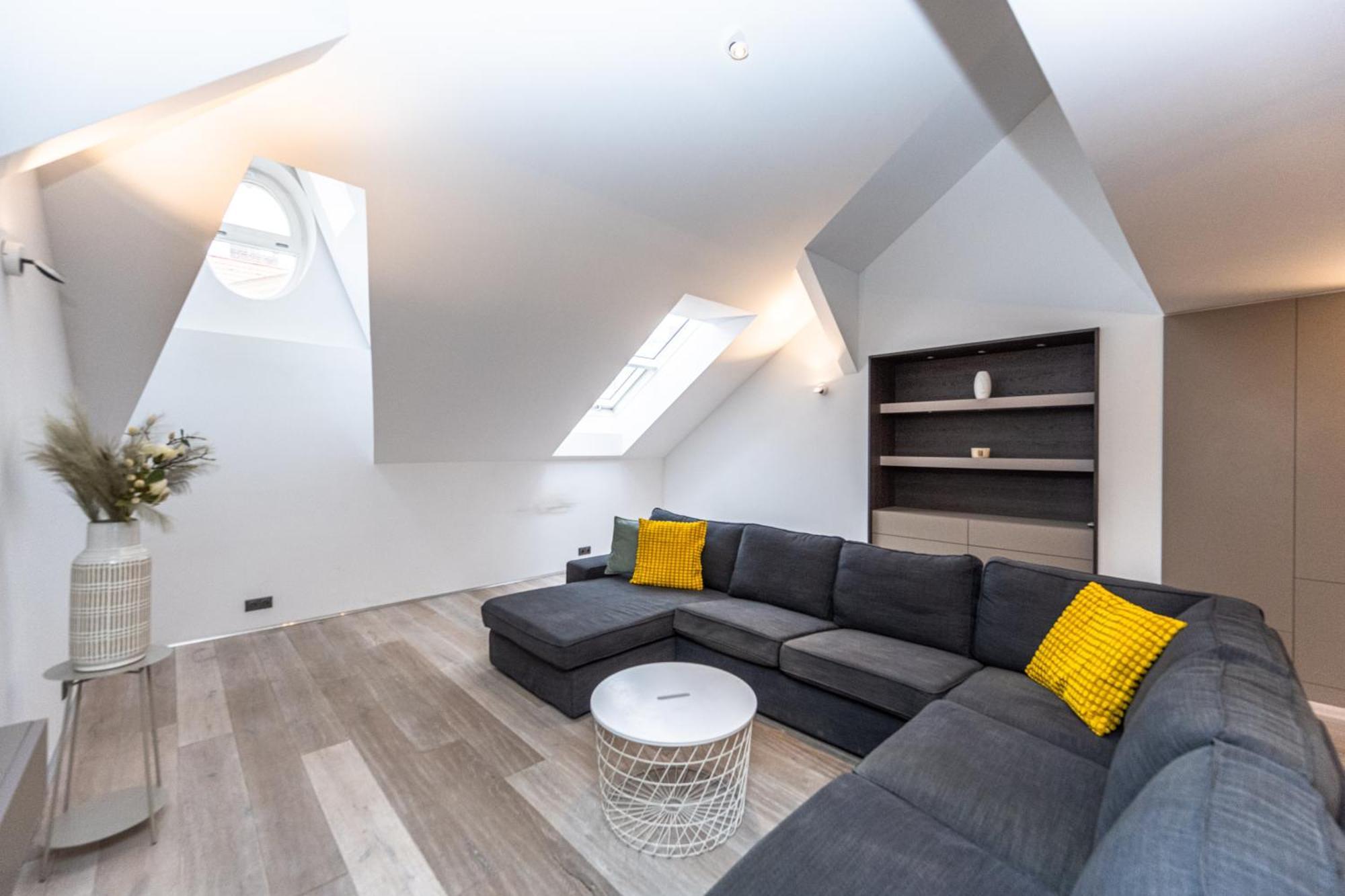 Wishlist Residences - Old Town Square Apartamento *